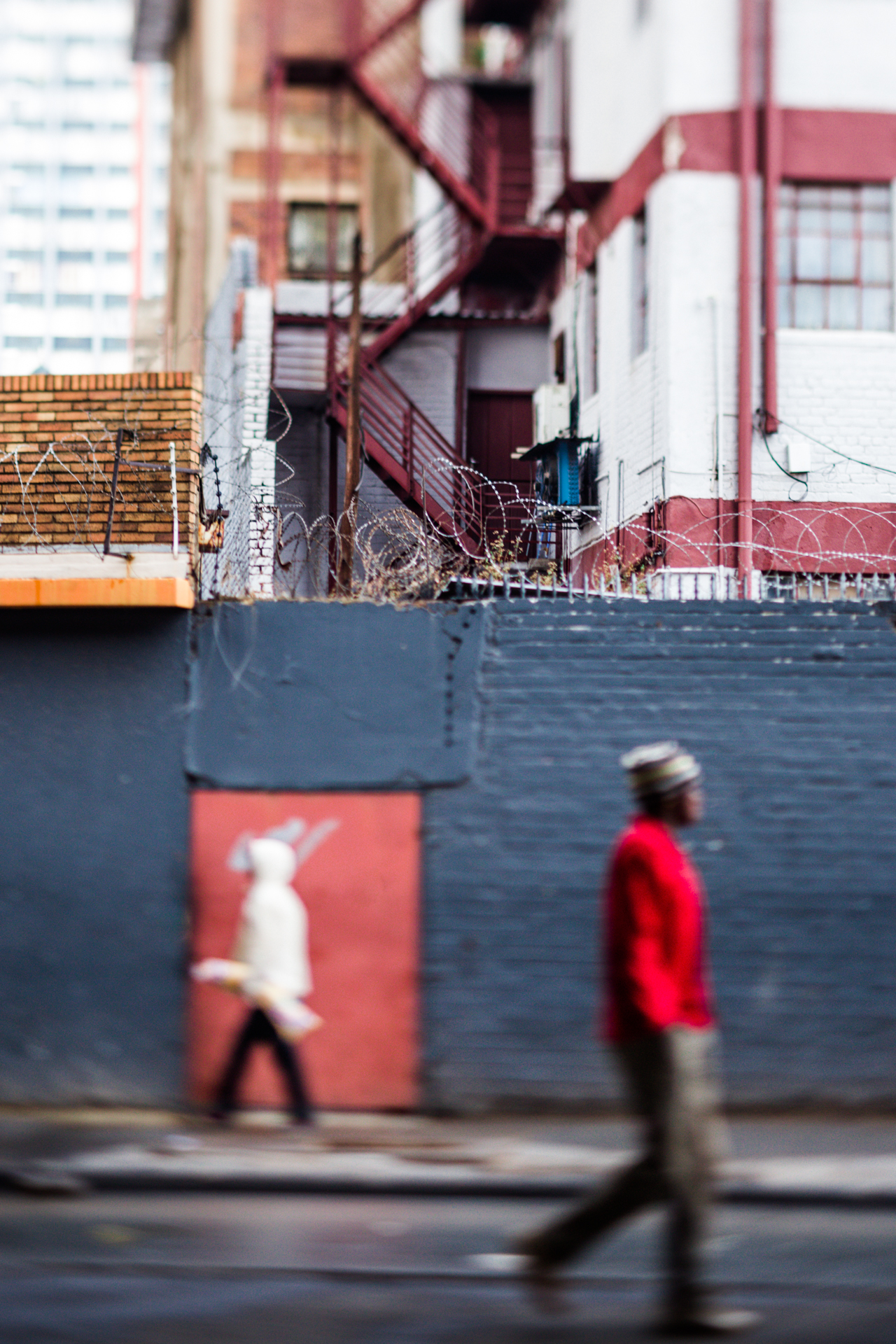 Walking past, Study # 02 | Johannesburg, Visions in Colour